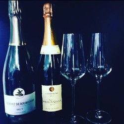 VIRTUAL TASTING: Sparkling Wines