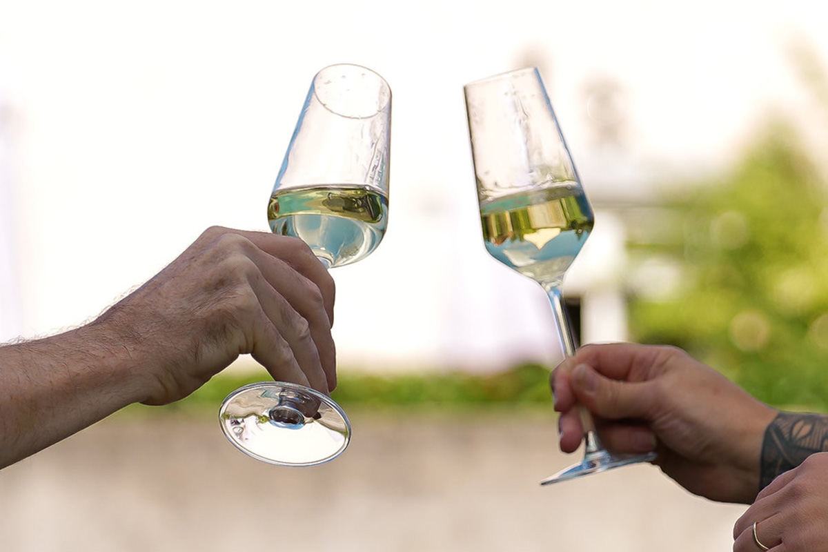 Cremant de Bourgogne at www.burgundywine.com